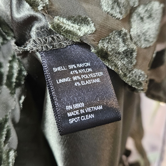 Ladies Wrap Dress - Picture 7 of 7